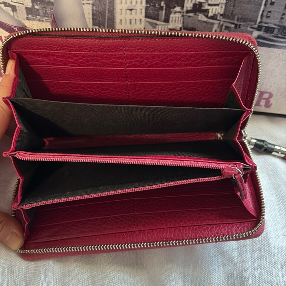 Gucci Leather Zip-Around Wallet with Tassel - Red - Picture 5 of 15